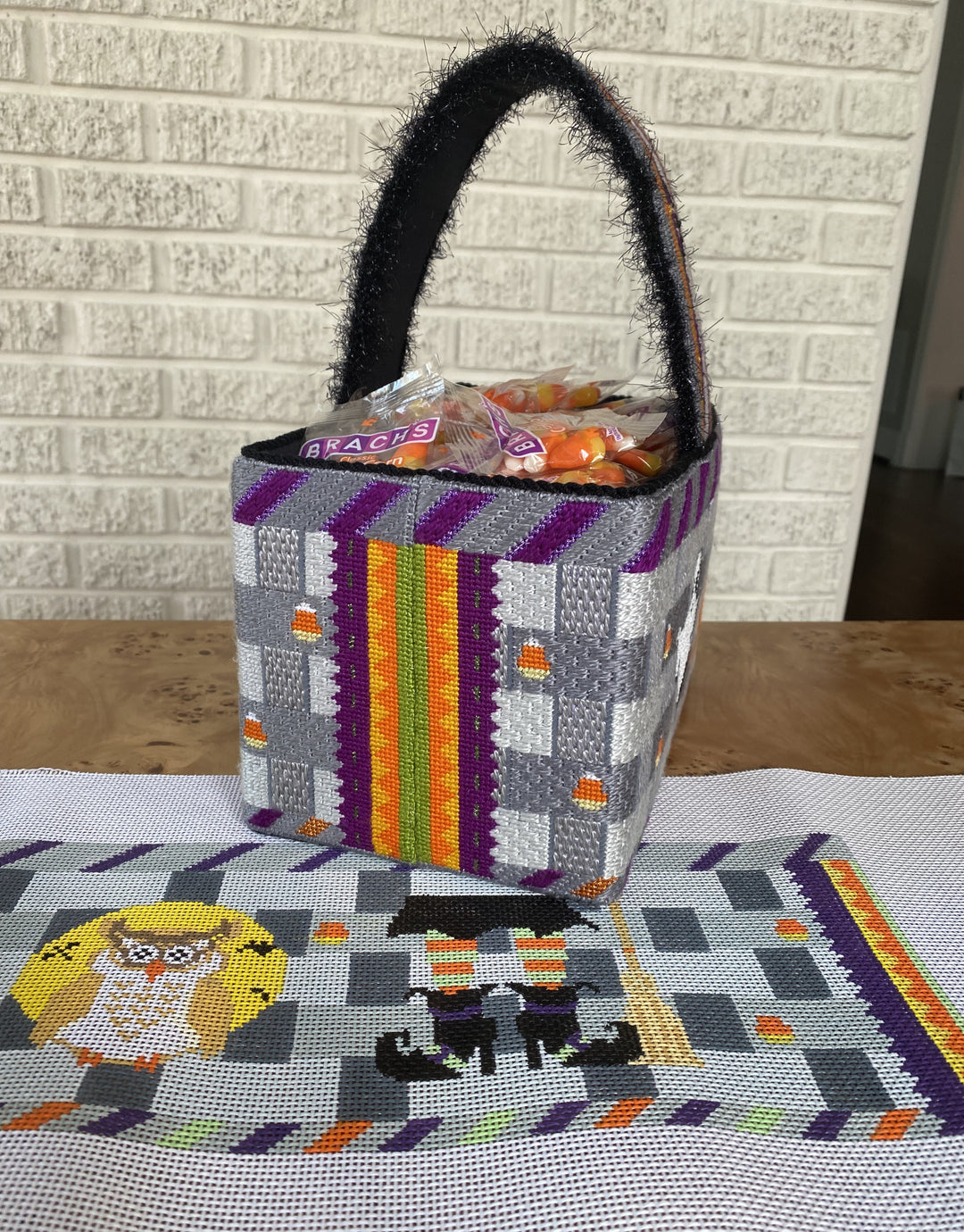 Needlepoint Canvas-Halloween Basket-end